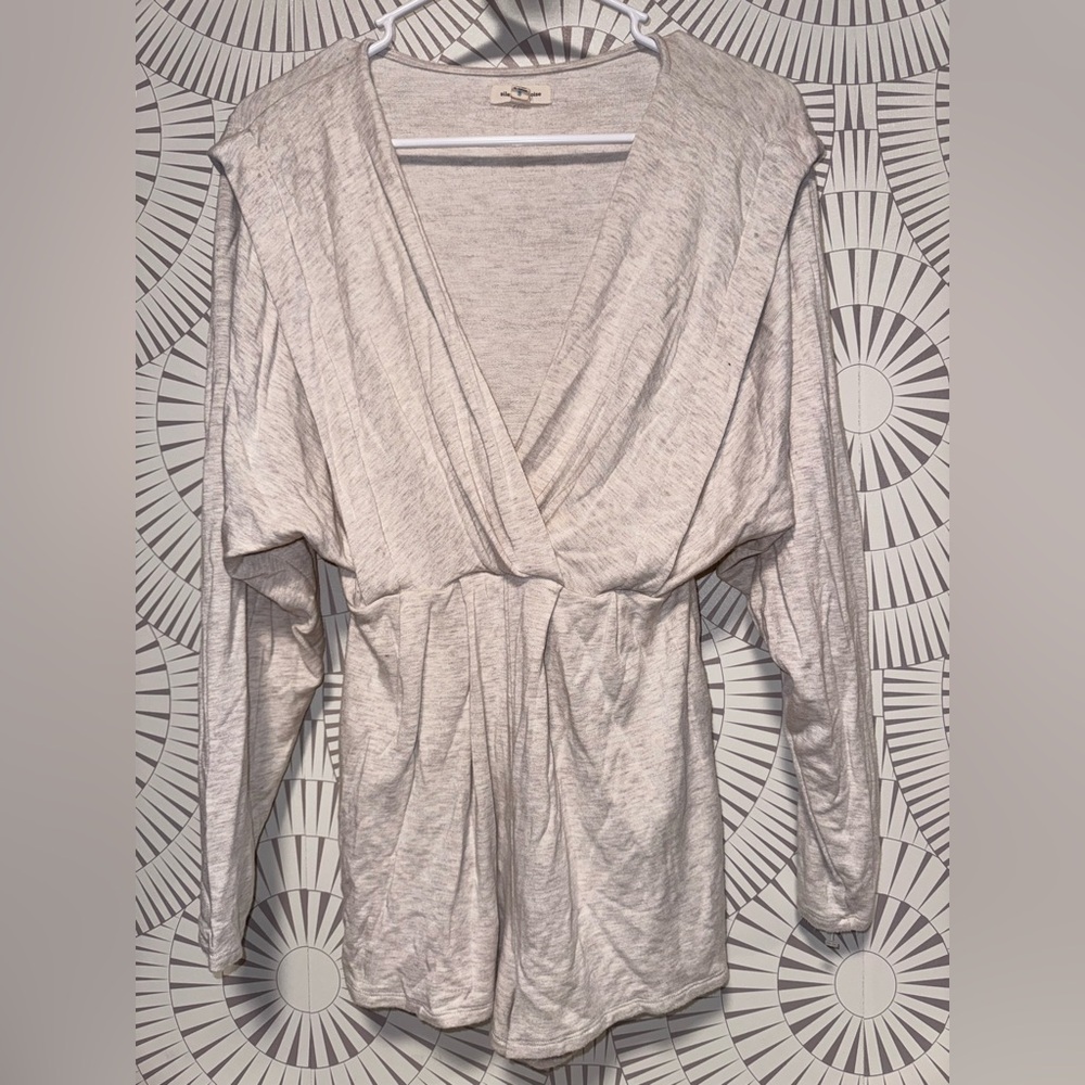 Silence + Noise Women’s Oatmeal Color Size Small Long Sleeve‎ Shorts Romper